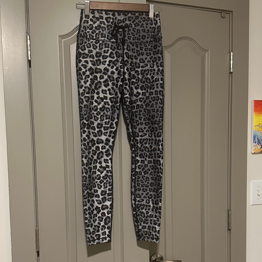 Good American Black and Gray Patterned Leggings